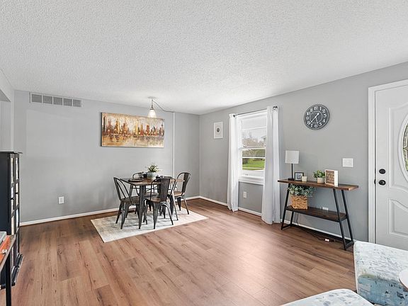 4th image of 809 Aurora Knoll Ln
