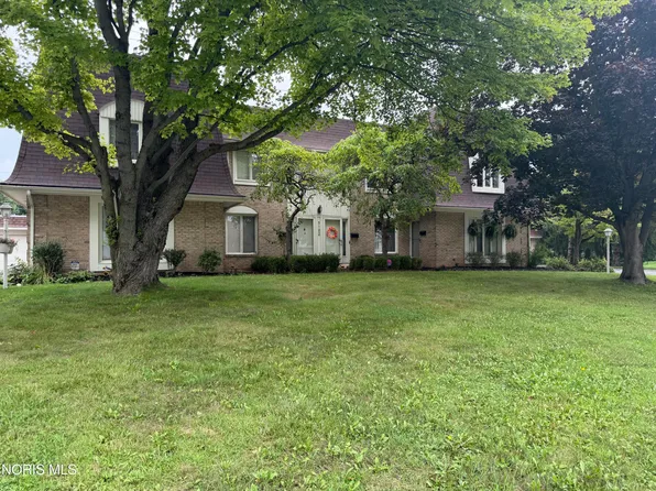 5122 Regency Dr APT 2, Toledo, OH 43615