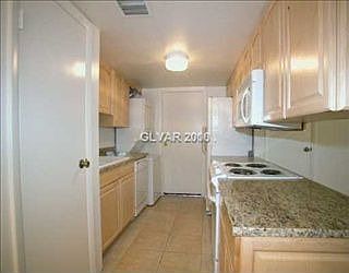 1st image of 1469 Dorothy Ave Unit 3