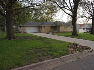 6841 Starr St, Lincoln, NE 68505
