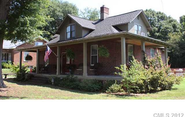 1st image of 732 N Aspen St
