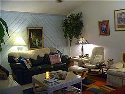 4th image of 825 Hillside Dr