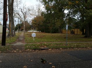 1061 Hallett St, Mobile, AL 36604