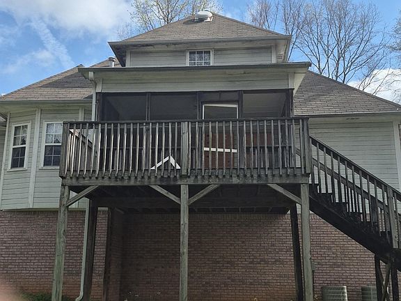 2nd image of 1143 Hillcrest Rd