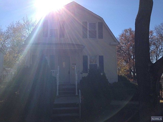 1st image of 518 Kenwood Pl