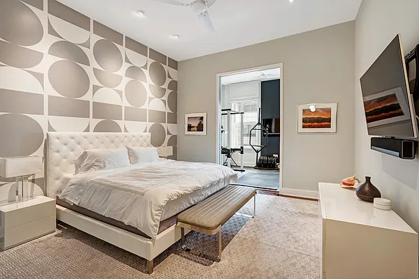 Sold by Compass | media 5