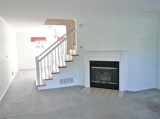 4th image of 23 Ipswich Woods Dr