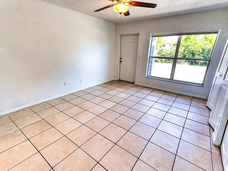 4545 Overlook Dr NE #C — Photo 17