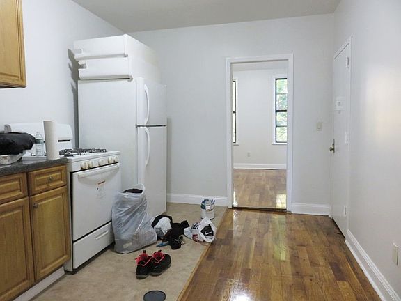5th image of 218 Macdougal St #4L