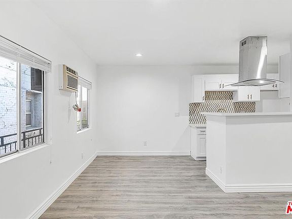 5th image of 3776 Alabama St Unit 113