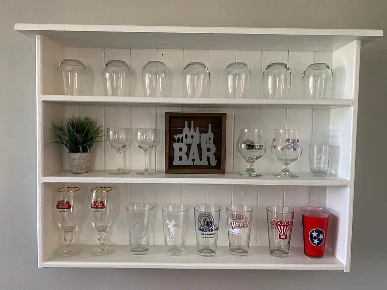 Bar area in dining room.