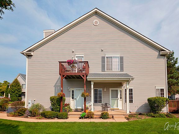 2nd image of 456 Borden St #0