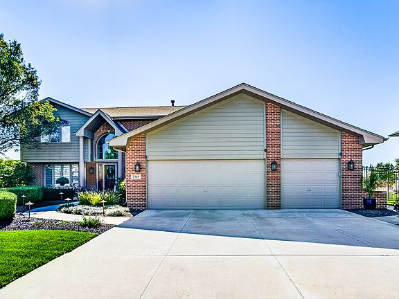3rd image of 7919 Lakeside Dr