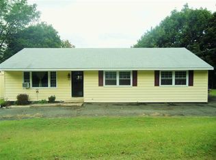 35 Doty Ave, Melrose, NY 12121