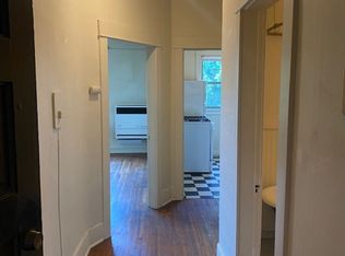 1052 E Thomas St #17619620, Seattle, WA 98102