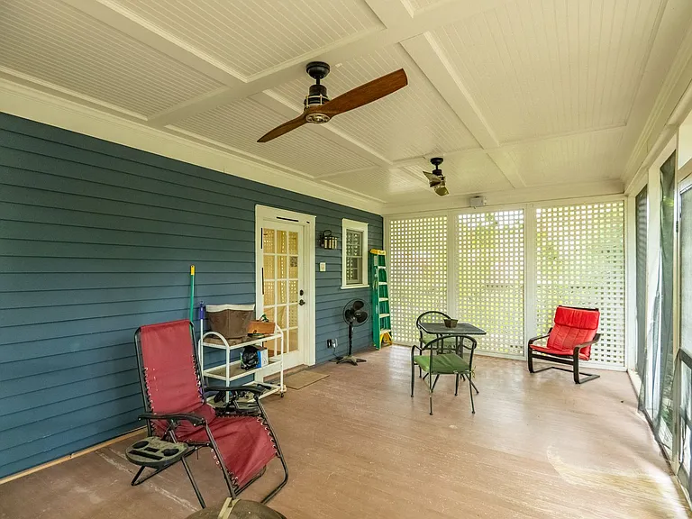 613 Elm St — Photo 21