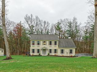 14 Seymour Dr, Saratoga Springs, NY 12866