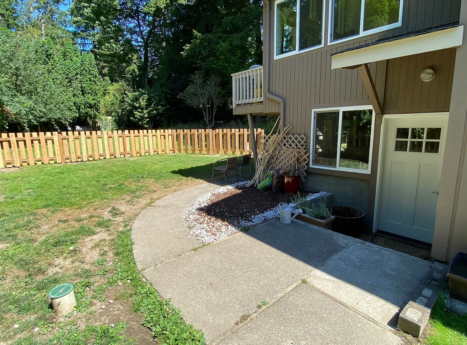 2 bed, 1300 sqft, $2,400 — Photo 2