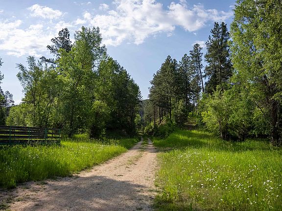 2nd image of 20582 Whitewood Creek Rd