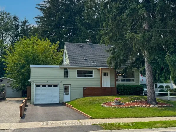 44 Reaman St, Richmond Hill, ON L4C 4P1