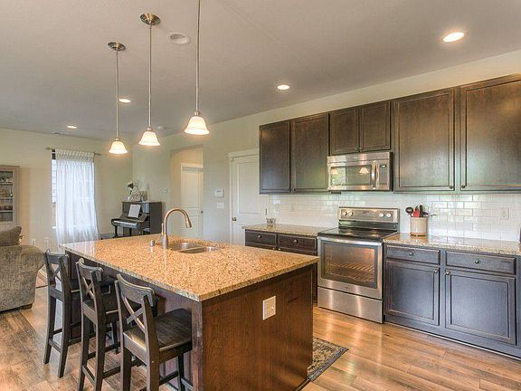 5th image of 4054 Campus Willows Loop NE