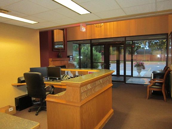 5th image of 3351 Round Lake Blvd NW