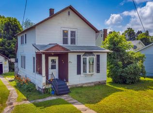 314 Maple St, Munising, MI 49862