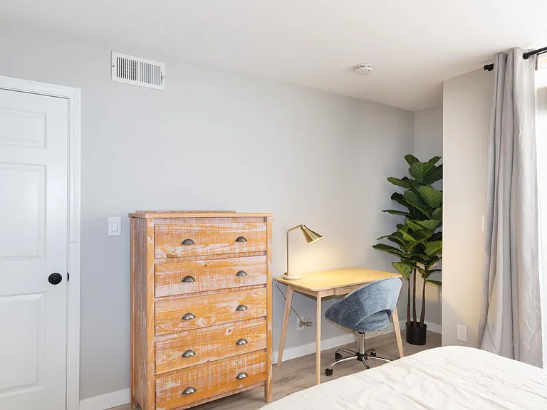 451 S Oakland Ave #10 — Photo 9