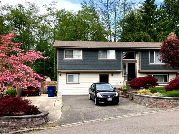 5123 Monticello Dr #B, Edmonds, WA 98026