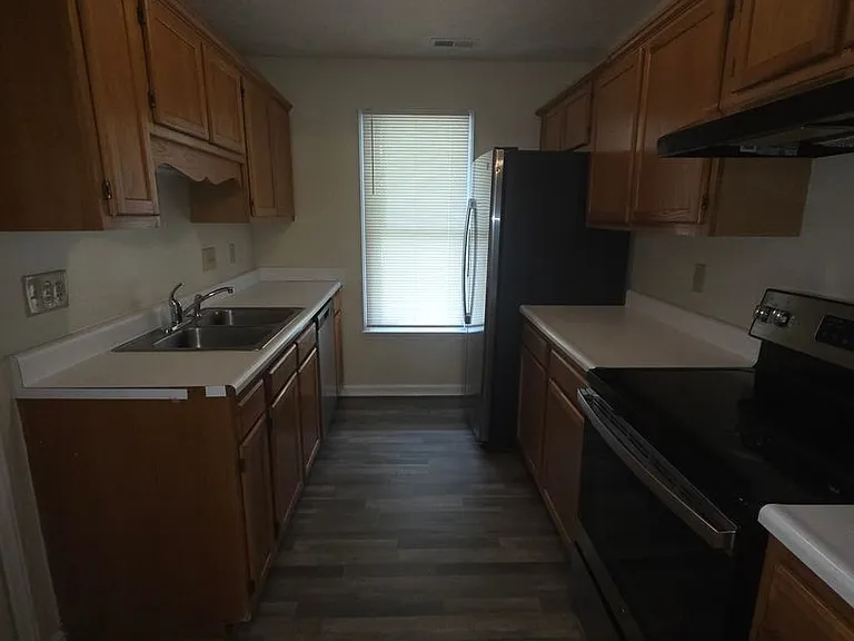 6330 Greycliff Dr — Photo 6