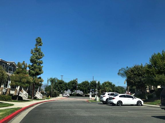 5th image of 68 Orangewood Ct