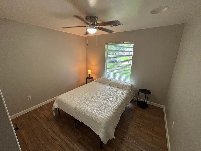 9423 Fairdale Ln