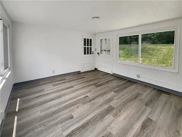 1202 Clifton Ave — Photo 14