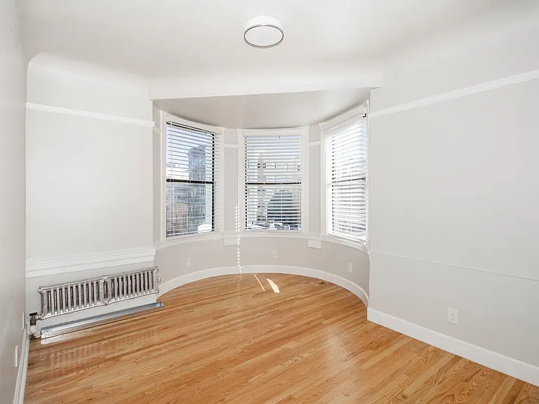 516 Ellis — Photo 3