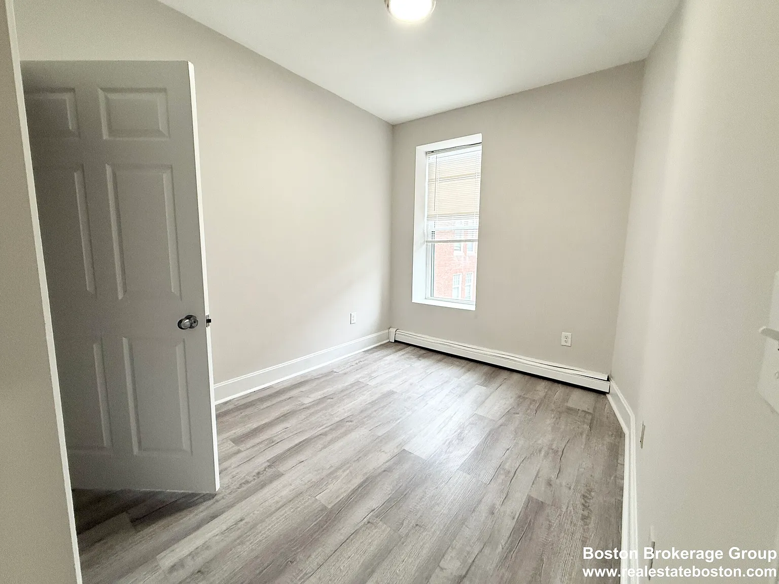 3 bed, 1.0 bath, $3,600 — Photo 4