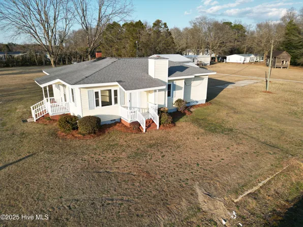 762 Slapout Road, Mount Olive, NC 28365