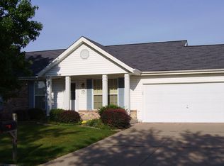 520 Hidden Lake Dr, Saint Peters, MO 63304