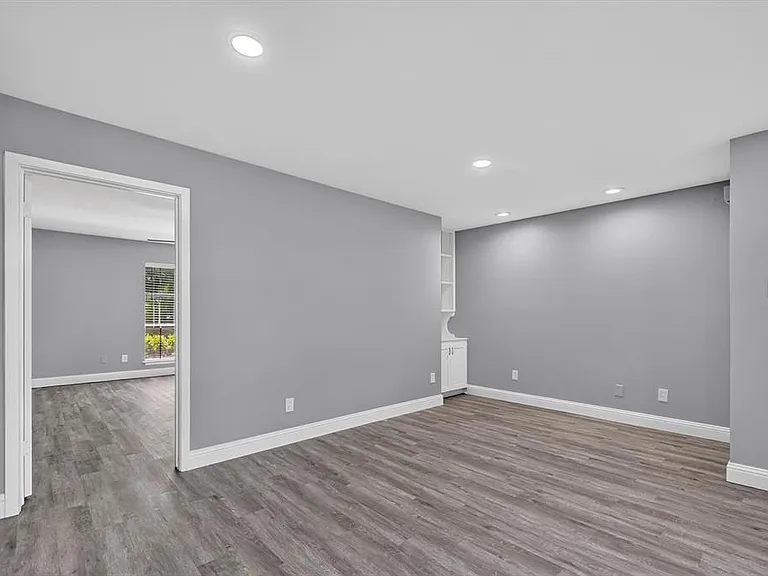 5033 Cedar Springs Rd — Photo 18