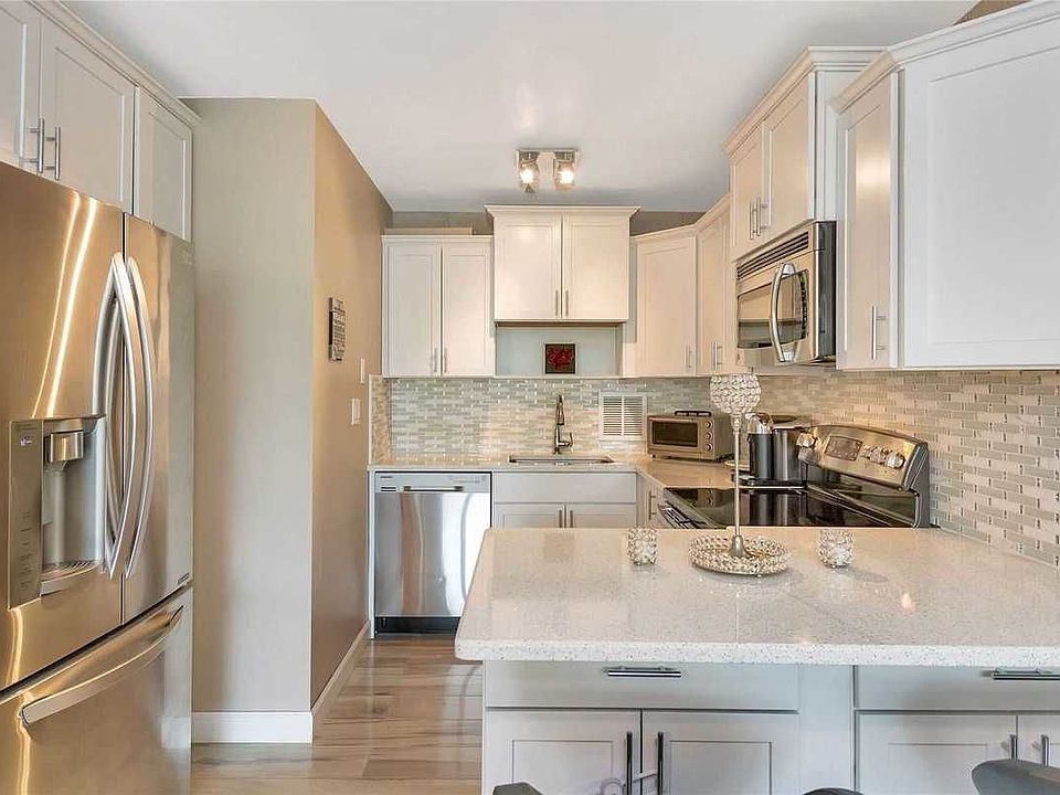 1st image of 7-15 162nd St #3B