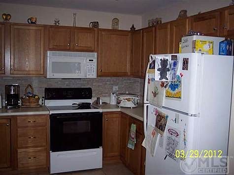 3rd image of 28B Guinevere Ln