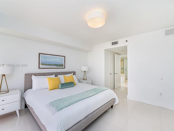 4th image of 50 Biscayne Blvd APT 3906