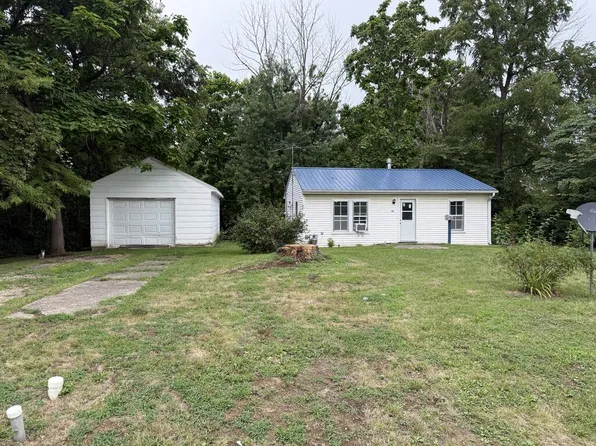 505 N Campbell St, Edina, MO 63537