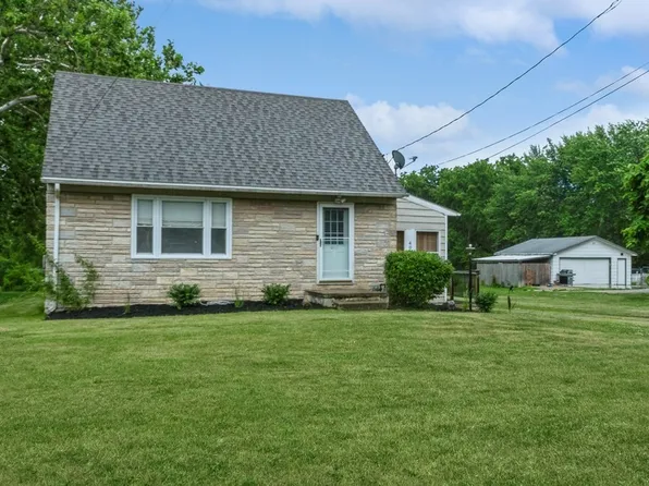 4041 E 27th St, Des Moines, IA 50317