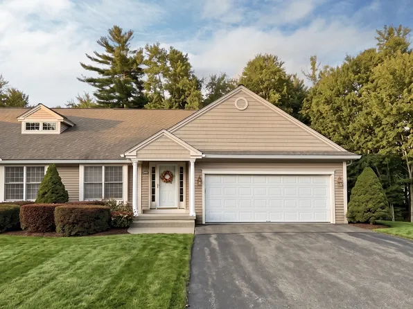 300 Pinehurst Dr Unit 300, East Longmeadow, MA 01028