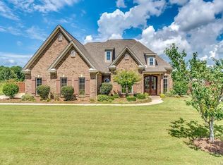 354 Cantabury Ln, Millbrook, AL 36054