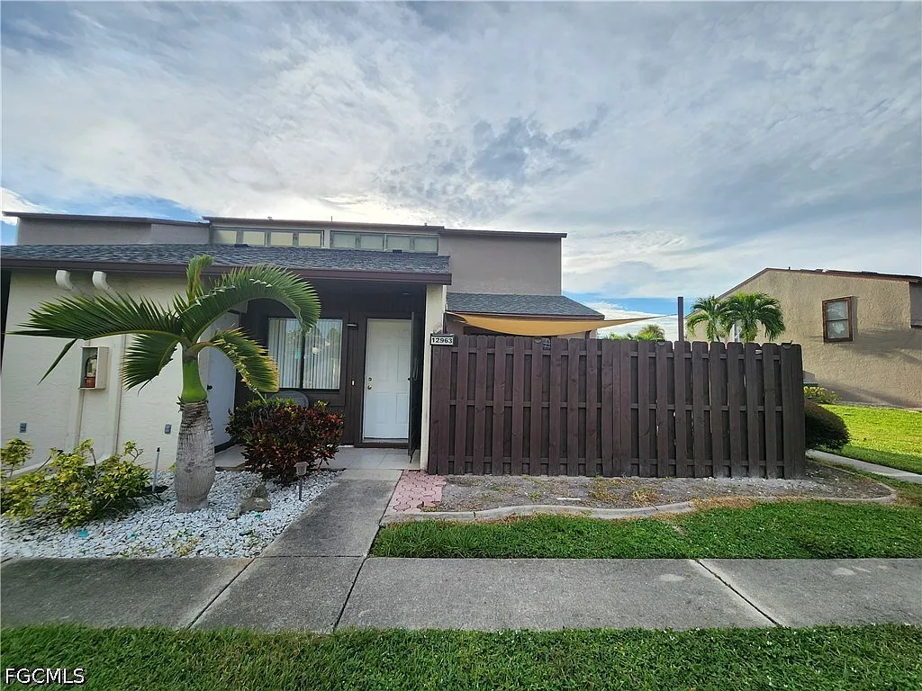 2 bed, 2.0 bath, 1199 sqft, $1,500 — Photo 1