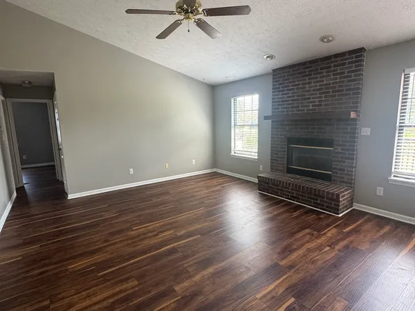 1417 Hunters Ln, Greenwood, IN 46142