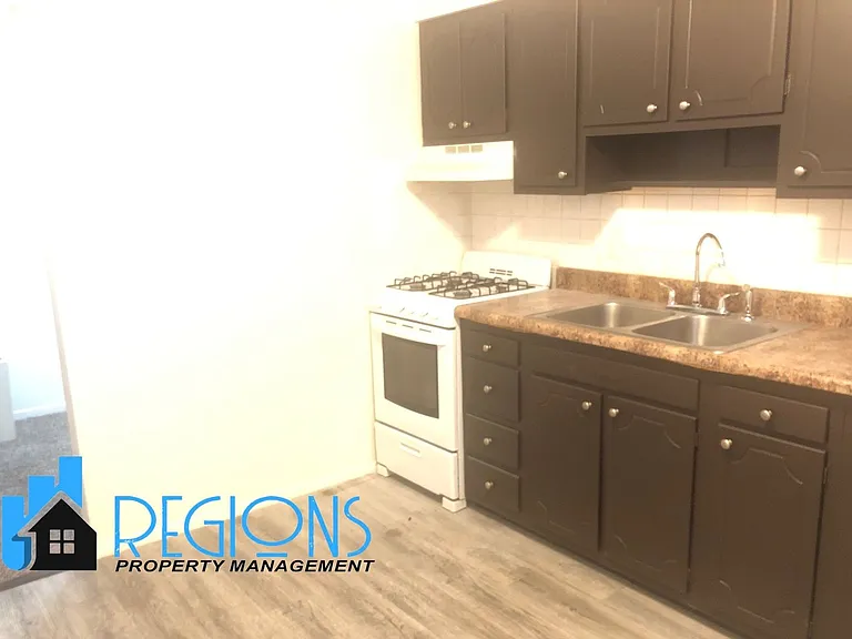 822 E. Washington Street — Photo 2
