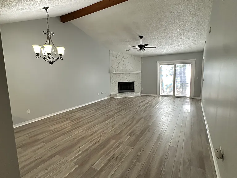 2152 Derringer Cir W — Photo 1