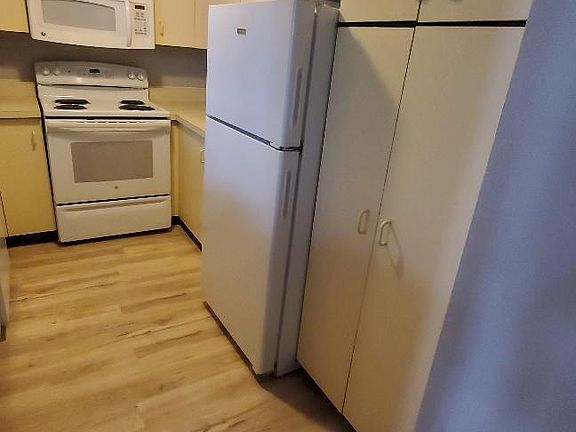3rd image of 5316 Pershing Ave Floor 2-207